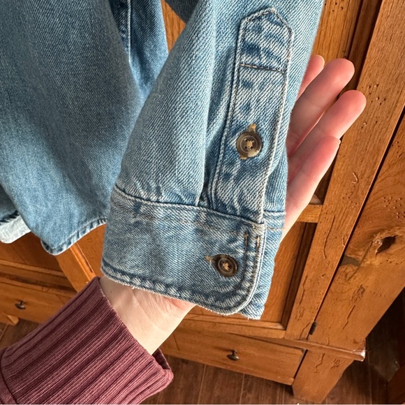 Old Navy Blue Denim Button Down Shirt - Picture 5 of 6